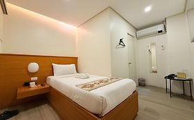Aurora Suites Pasay Near Airport